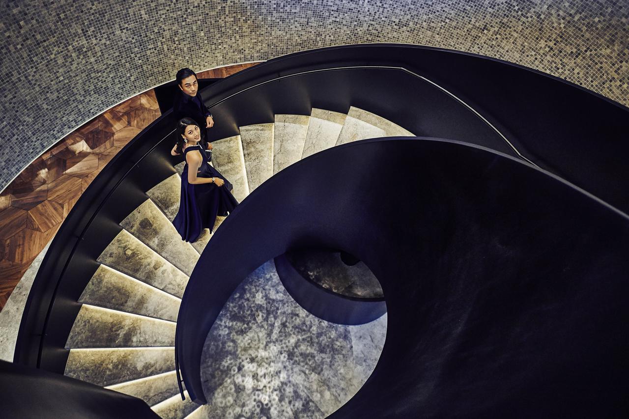 Silks Club Hotel Каосюн Екстериор снимка Spiral staircase